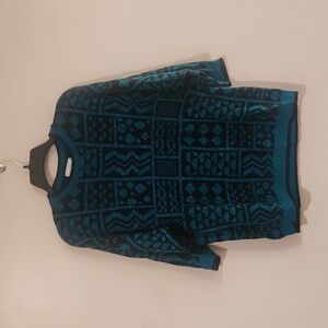 Women's vintage Garland turquoise & black sweater.  Crew neck, 1/2 sleeves.